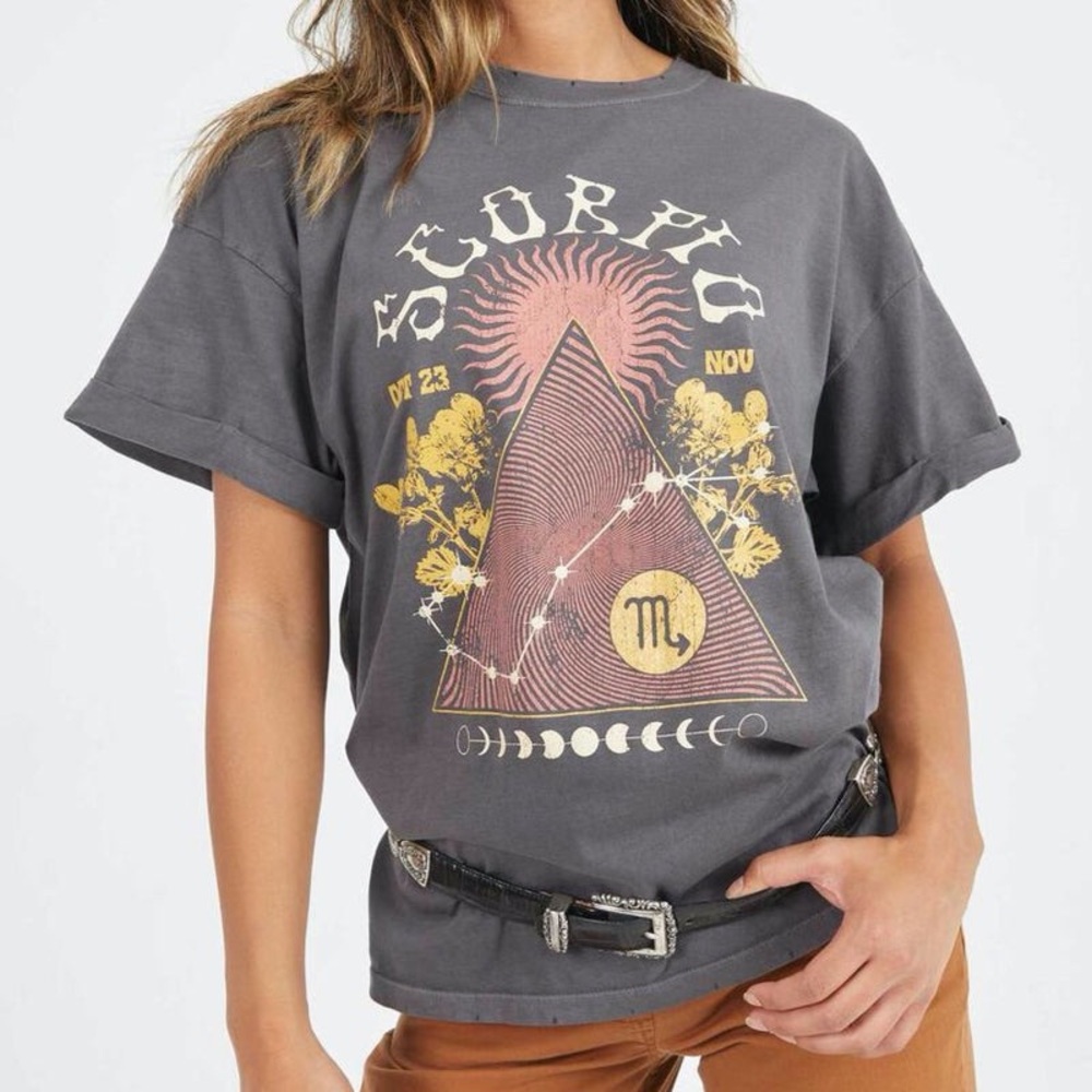 NWT Scorpio Graphic Tee – Size XS – Girl Dangerous
